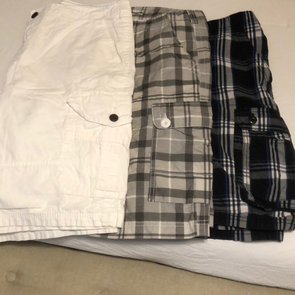 Men’s cargo shorts